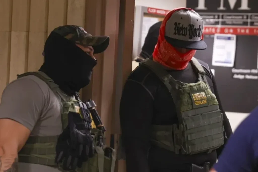 "El cruce de fuego en la sombra: Investigación revela detalles alarmantes sobre el tiroteo letal en un barrio de Chicago, desafiando la versión oficial"