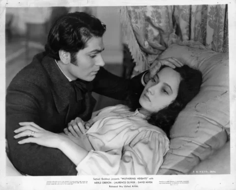 "La Fiebre de 'Cumbres Borrascosas': Ventas en Alza tras la Estupenda Recepción de la Película que Revoluciona el Mundo Literario"