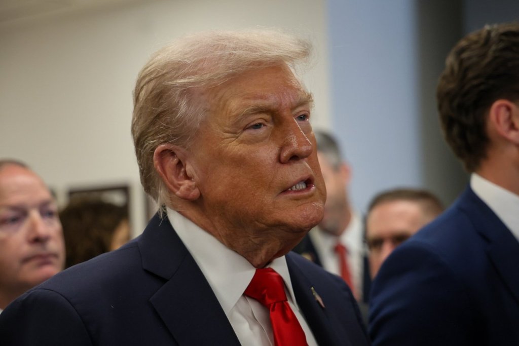 La sombra del racismo: cómo la política de vivienda de Trump revela un legado de discriminación en EE. UU.