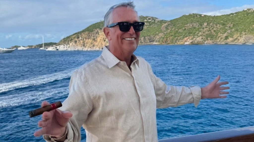 La autoridad sobre la deuda pública: Sheinbaum advierte que no pagará a Salinas Pliego si no cumple con sus obligaciones financieras