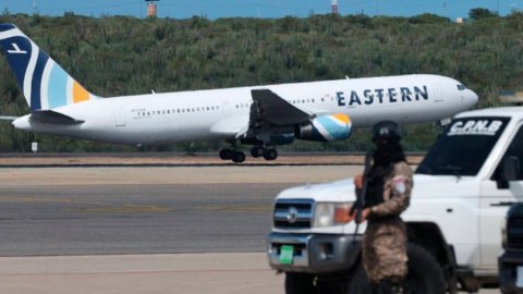 "Vuelta a casa: histórico aterrizaje de avión con 182 migrantes repatriados desde Estados Unidos devuelve esperanza y oportunidades a Venezuela"