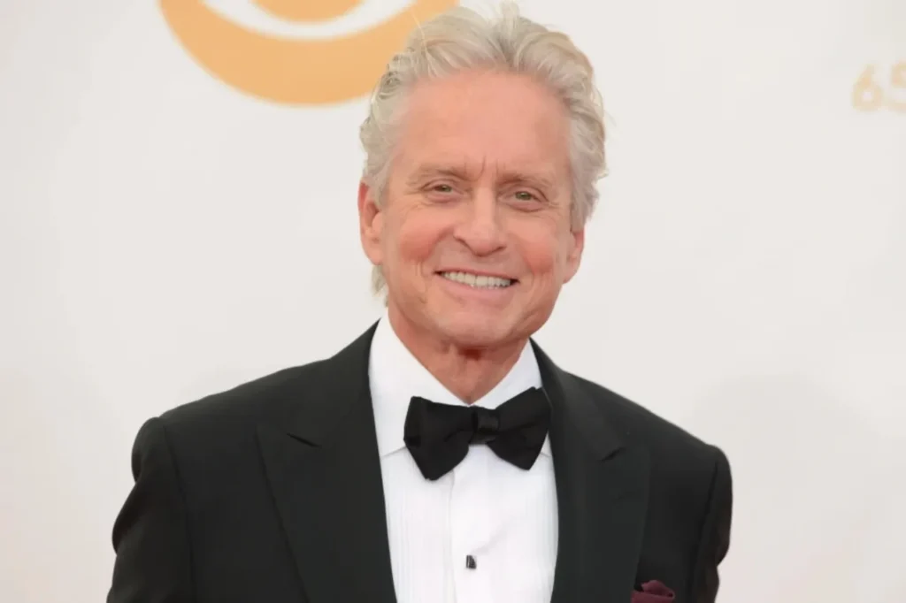 Michael Douglas anuncia sus memorias 'crudas' que se publicarán en octubre