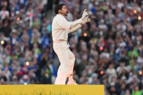 Dedica Bad Bunny tributo a Willie Colón en show en Brasil