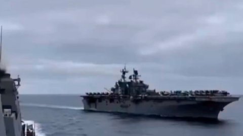 Irán asegura haber atacado buque de apoyo de EEUU