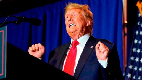 Advierte Trump por una "gran oleada" de ataques contra Irán