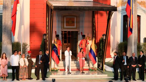 Acuerdan Venezuela y Colombia estrategias conjuntas para fortalecer su economía y sector energético