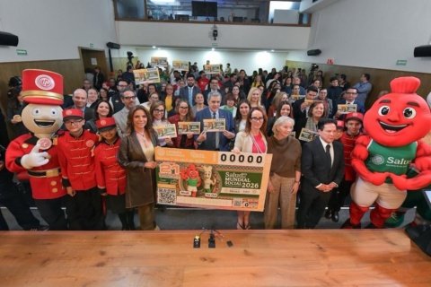 Presentan billete de Lotería “Salud en el Mundial Social 2026”