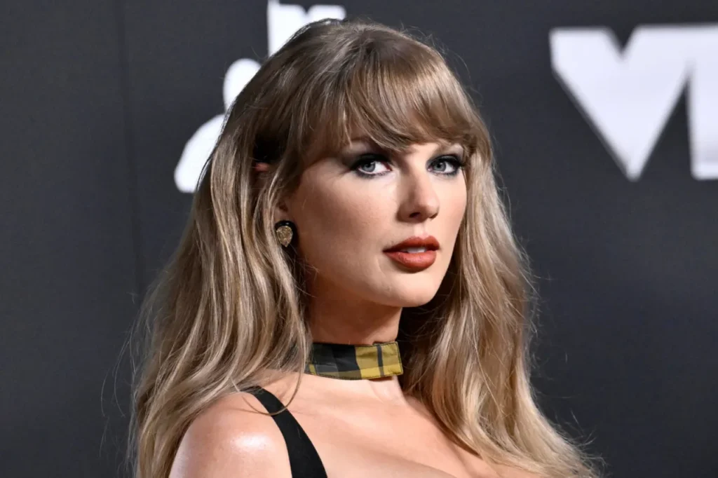 Demandan a Taylor Swift; su 'Showgilr' se parece demasiado a una real